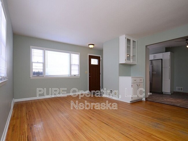 Foto del edificio - 4921 Bancroft St