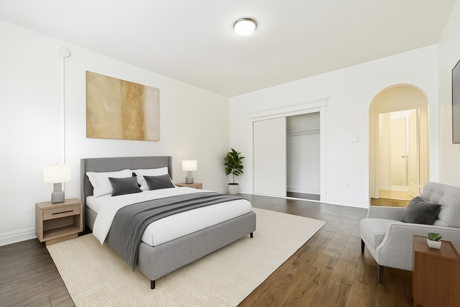 Building Photo - 913 Grattan St