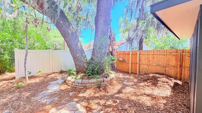 Building Photo - Quaint 2 Bedroom 2 Bathroom Home in Sanford!!