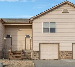 Building Photo - 1104 Country Club Ln