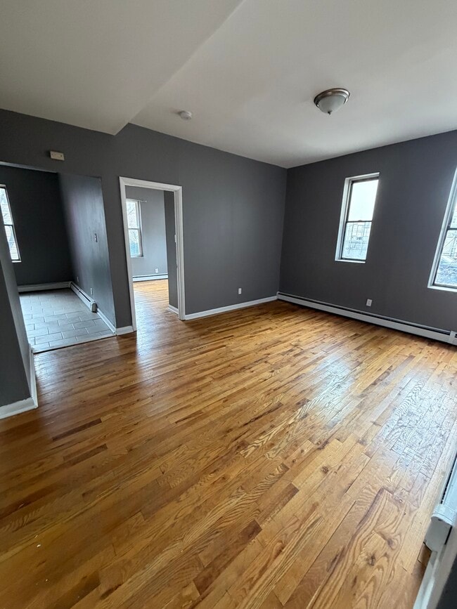 Foto del edificio - 246 Roseville Ave