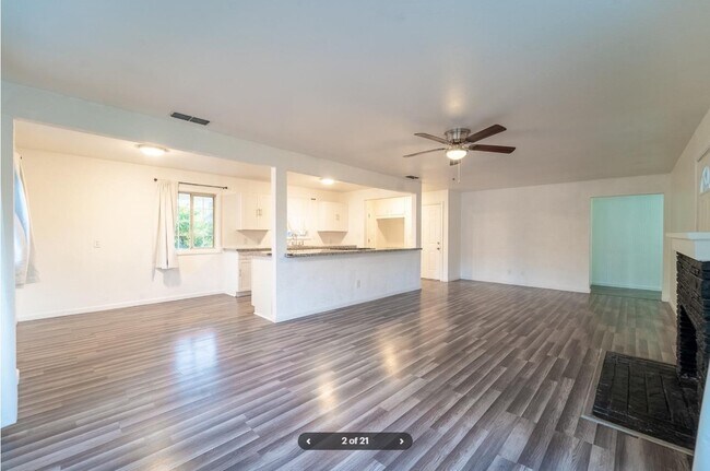 Building Photo - 1215 Whyler Rd