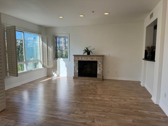 Building Photo - 320 S Willaman Dr