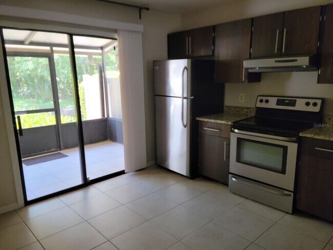 Foto del edificio - 5100 Burchette Rd