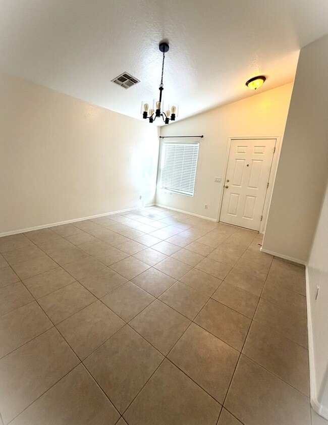 Foto del edificio - Cute 3-bedroom 2-bathroom home