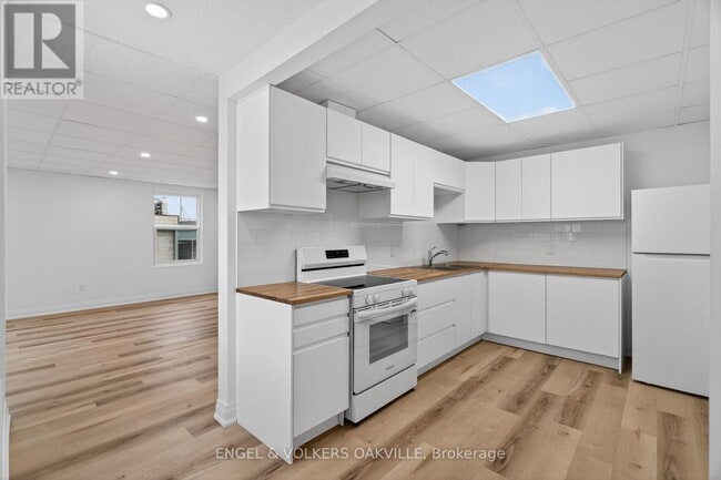 Building Photo - 103 Thomas St