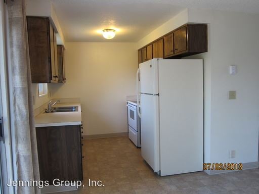 Building Photo - 290 Dorsa St