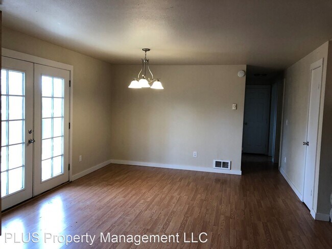 Foto del edificio - 3 br, 1 bath House - 1108 NW Elgin Avenue