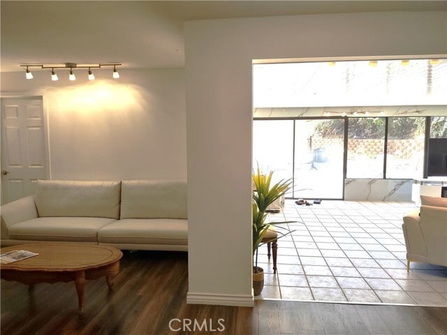 Foto del edificio - 183 W El Repetto Dr
