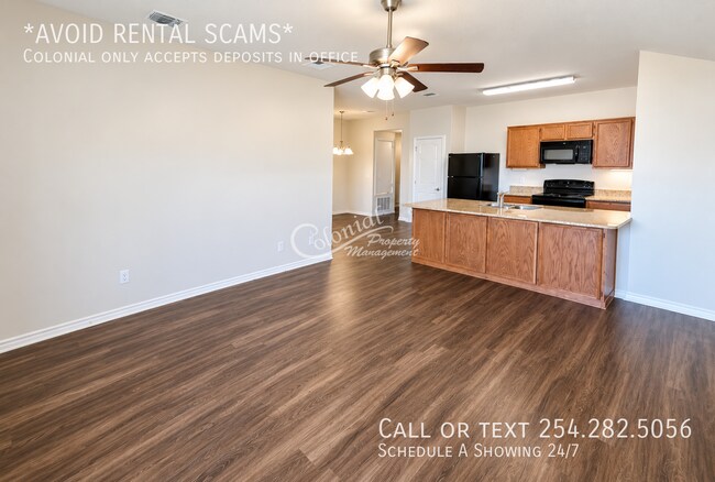 Building Photo - 3109 Ochiltree-B