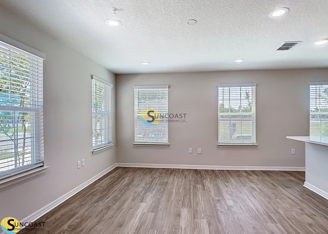 Building Photo - 3821 SW 43rd Ct