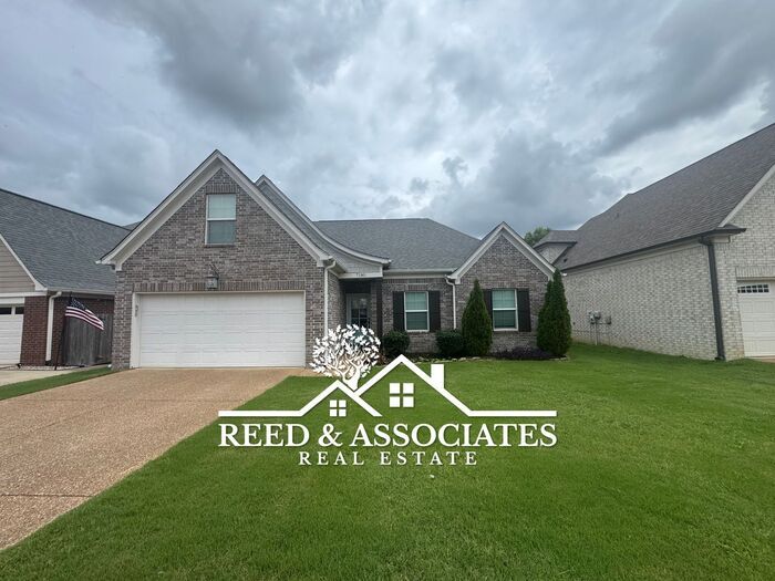 Foto principal - Spacious Olive Branch Home