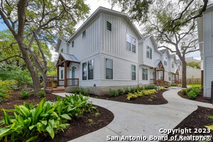 Foto principal - 200 Melrose Pl