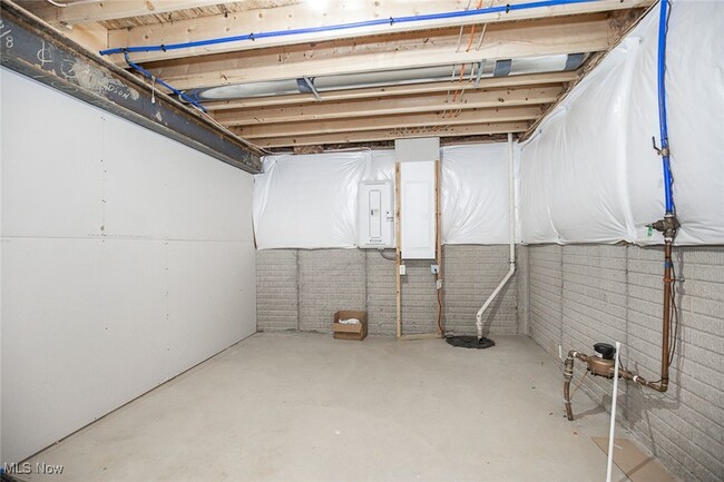 Building Photo - 9260 Preserve Way