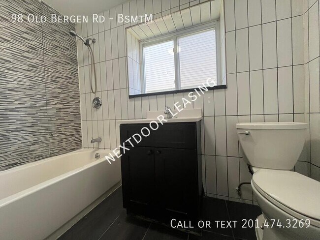 Foto del edificio - 98 Old Bergen Rd