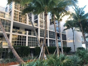 Building Photo - 3451 NE 1st Ave