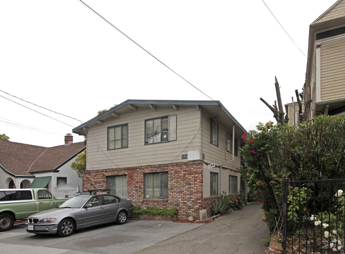 Primary Photo - 588 S 10th St