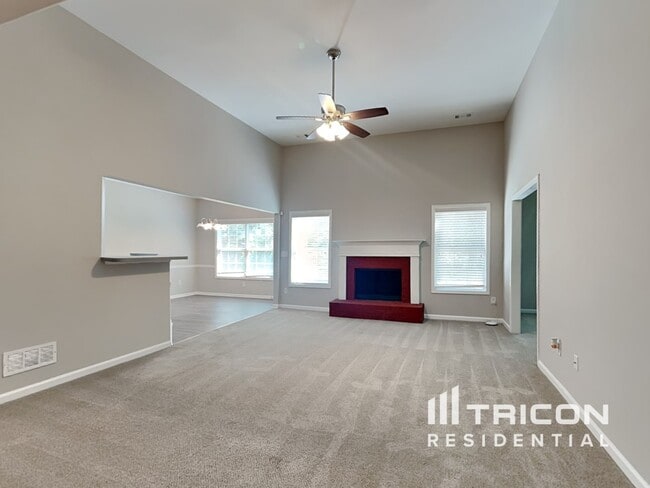 Building Photo - 1012 Levista Dr