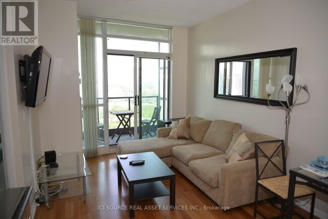 Photo du bâtiment - 231 Fort York Blvd