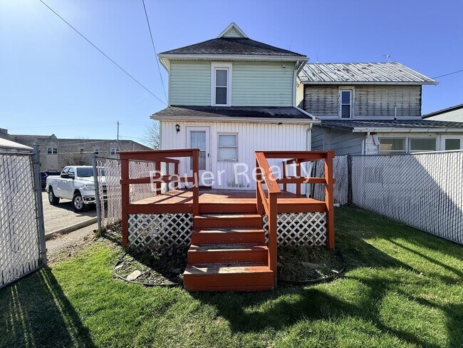 Foto del edificio - Three Beds, 1.5 Baths