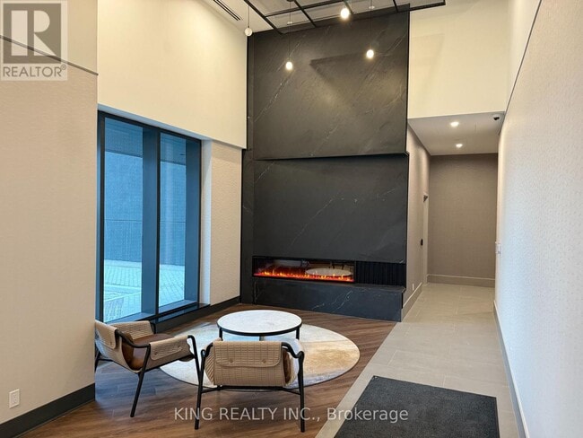 Building Photo - 1007 The Queensway