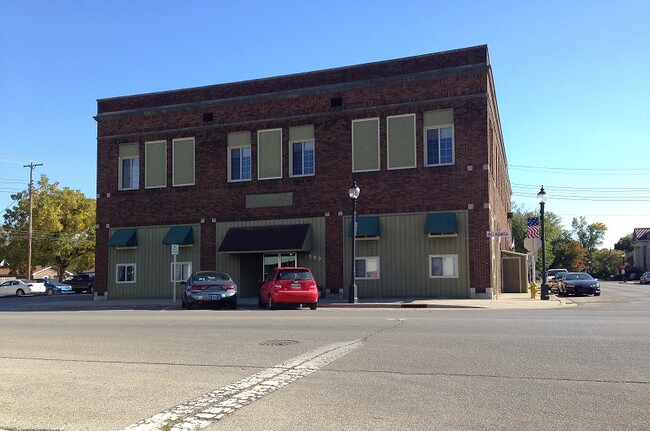 Building Photo - 109 E Washington St