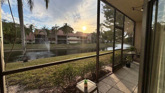 Foto del edificio - 5641 Coach House Cir