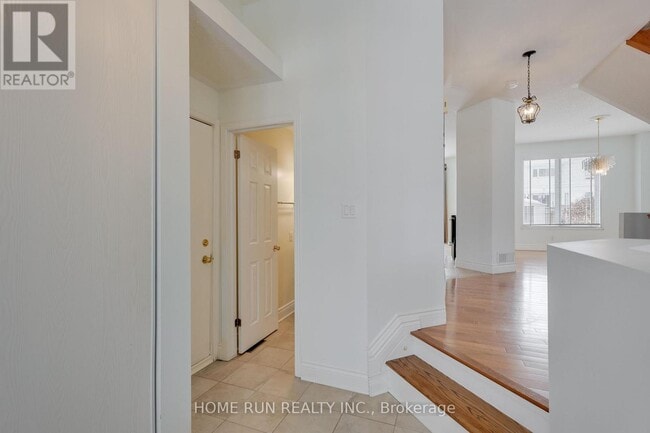 Building Photo - 11 Westmeath Crescent