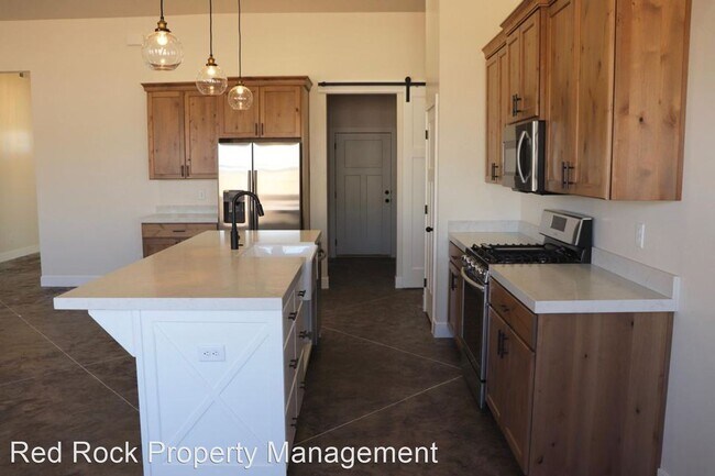 Foto del edificio - 5 br, 3 bath House - 3205 E 2840 S Circle