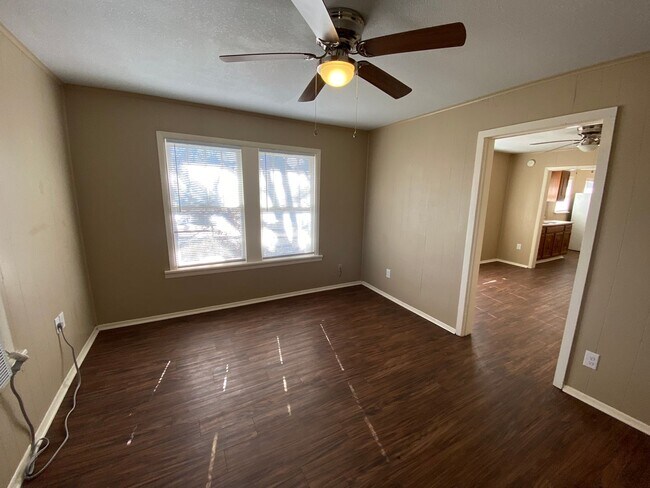 Foto del edificio - 466 Clinton-Unit 3