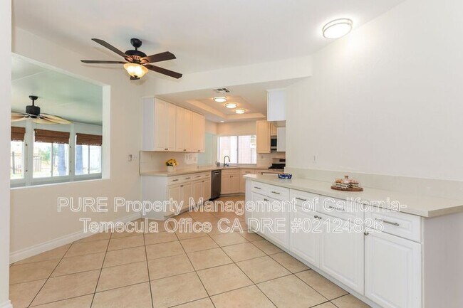 Building Photo - 39564 Highbury Dr