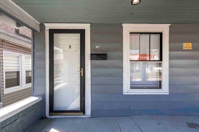 Building Photo - 730 M St