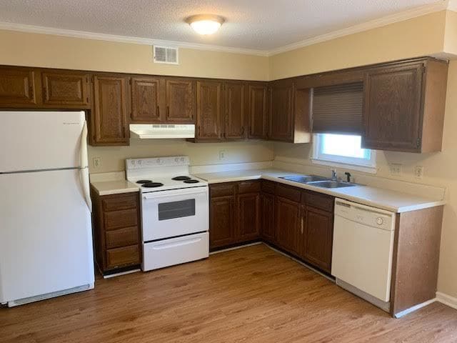Building Photo - 134 Oakmont Dr
