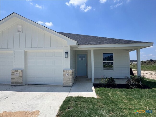 Foto del edificio - 907 Smoke Tree Ln