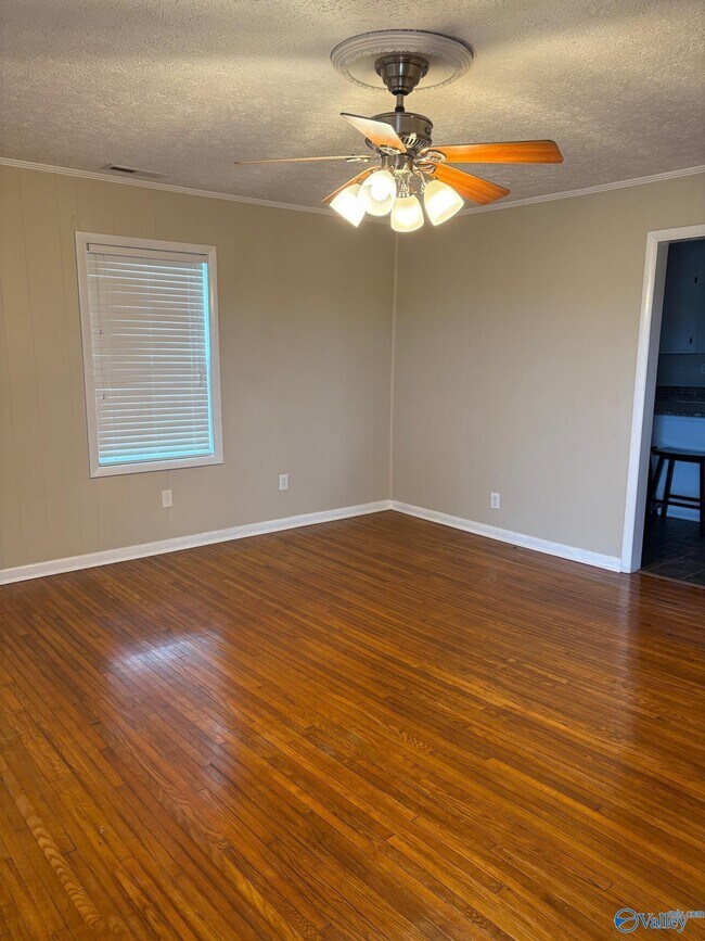 Foto del edificio - 19408 Huntsville Brownsferry Rd