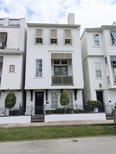 Building Photo - 226 E 28th St