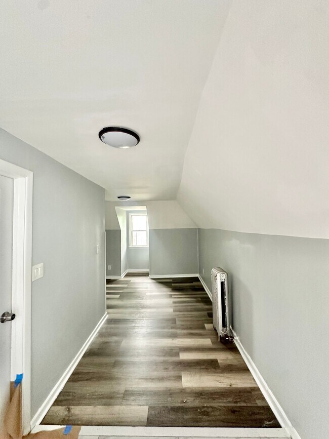 Foto del edificio - 1048 Grove St