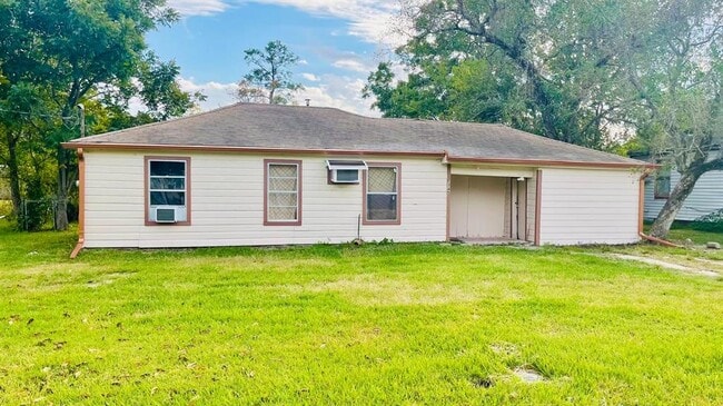 Building Photo - 1745 Rivercrest St