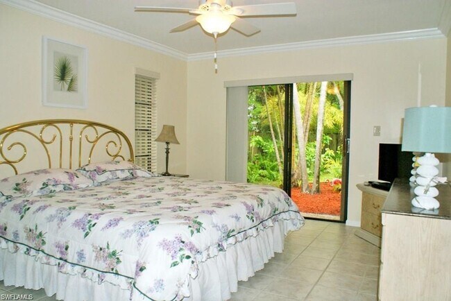 Building Photo - Enjoy Your Vacation in This Single Family ...