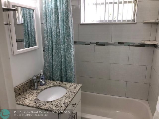 Foto del edificio - 8135 Abbott Ave