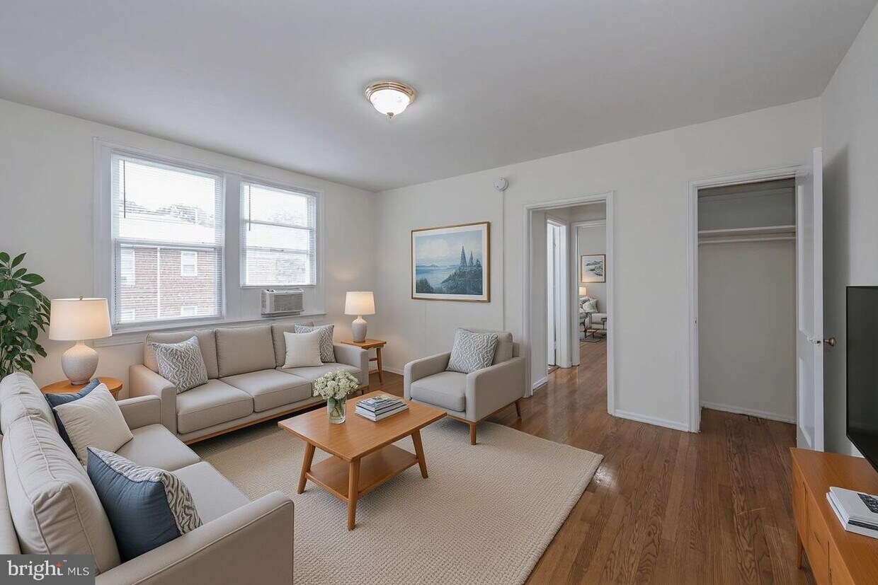 Foto del edificio - SPECIAL: WAIVED OR REDUCED SECURITY DEPOSIT FOR QUALIFIED CANDIATES FOR 6/30 OR SOONER MOVE IN!