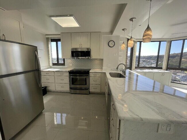 Building Photo - 5070 Likini St