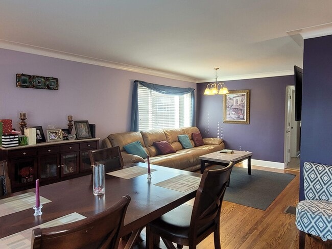 Foto del edificio - 8726 S Francisco Ave