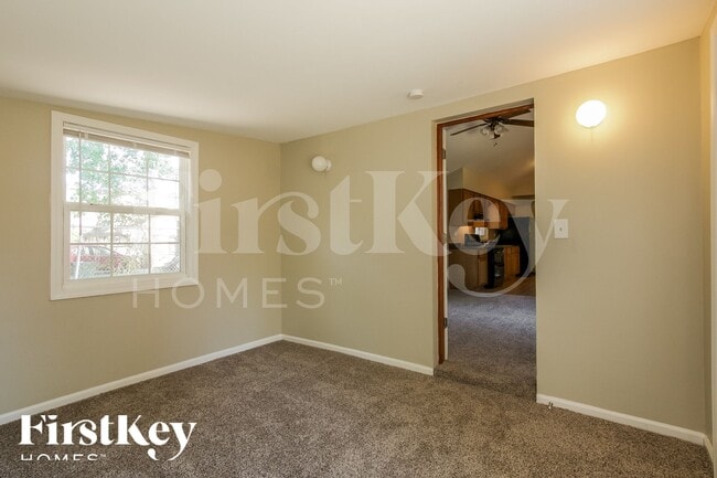 Foto del edificio - 2108 N Linden Ave