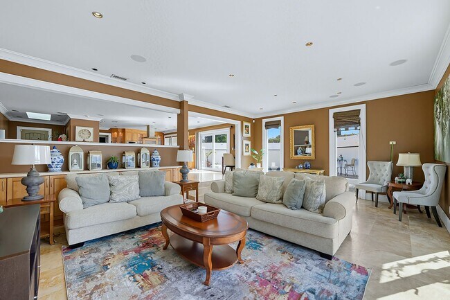 Foto del edificio - Fully Furnished 3 Bed 2.5 Bath Single Fami...