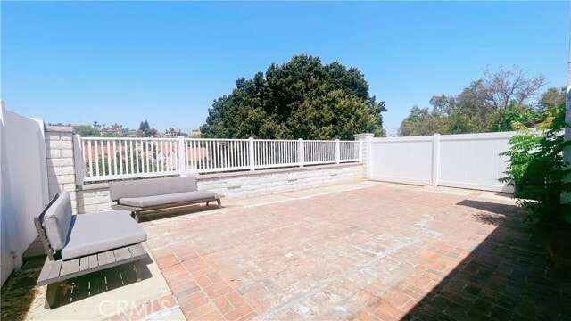 Building Photo - 2470 Saratoga Ln