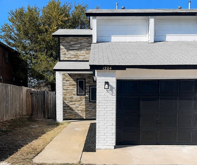 Foto del edificio - 1224 Westway Cir