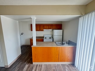 Building Photo - 7311 Buckingham Dr