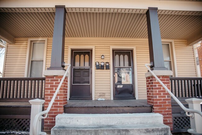 Foto del edificio - 154 E High St