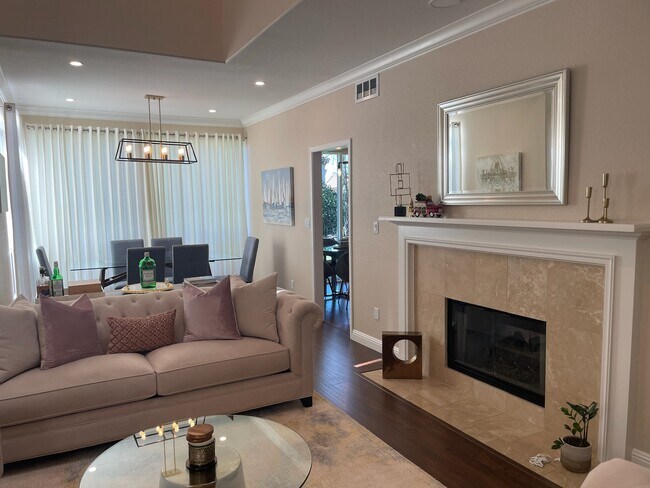 Foto del edificio - 922 Vista Pointe Dr